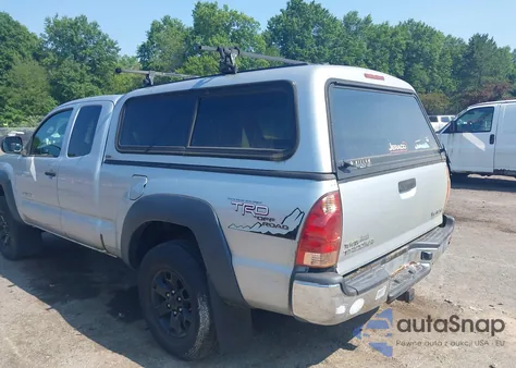 2008 Toyota Tacoma Base V6 из США, поврежденный, VIN 5TEUU42N68Z513089